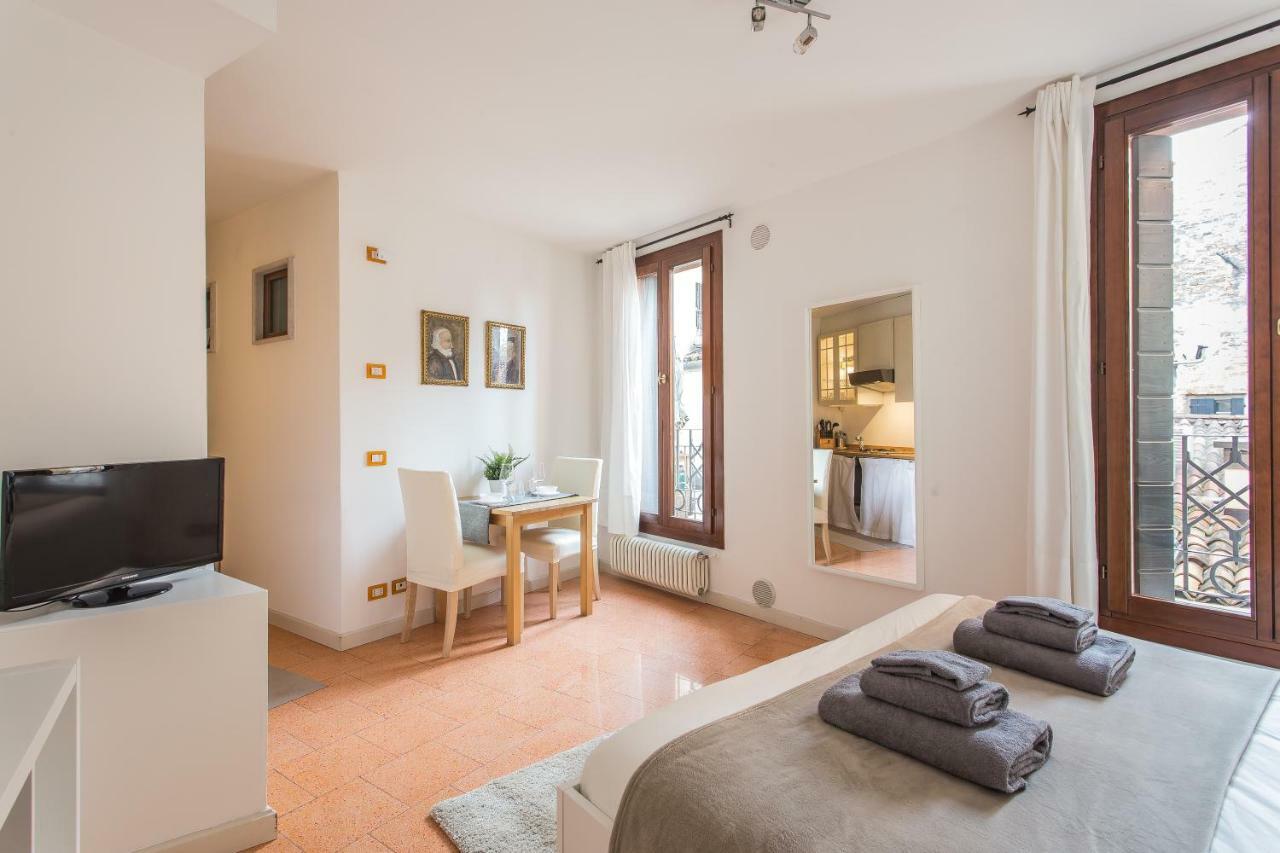 Studio Ago27 By Welc Treviso Buitenkant foto