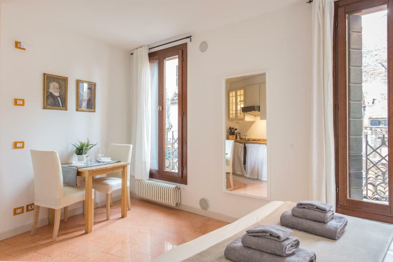 Studio Ago27 By Welc Treviso Buitenkant foto